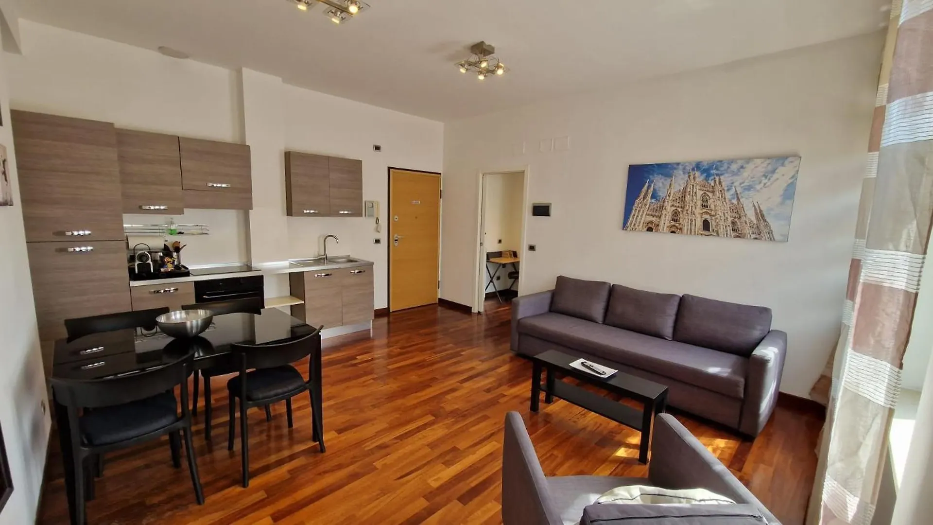 Style Homes Milan 0*,  Italie